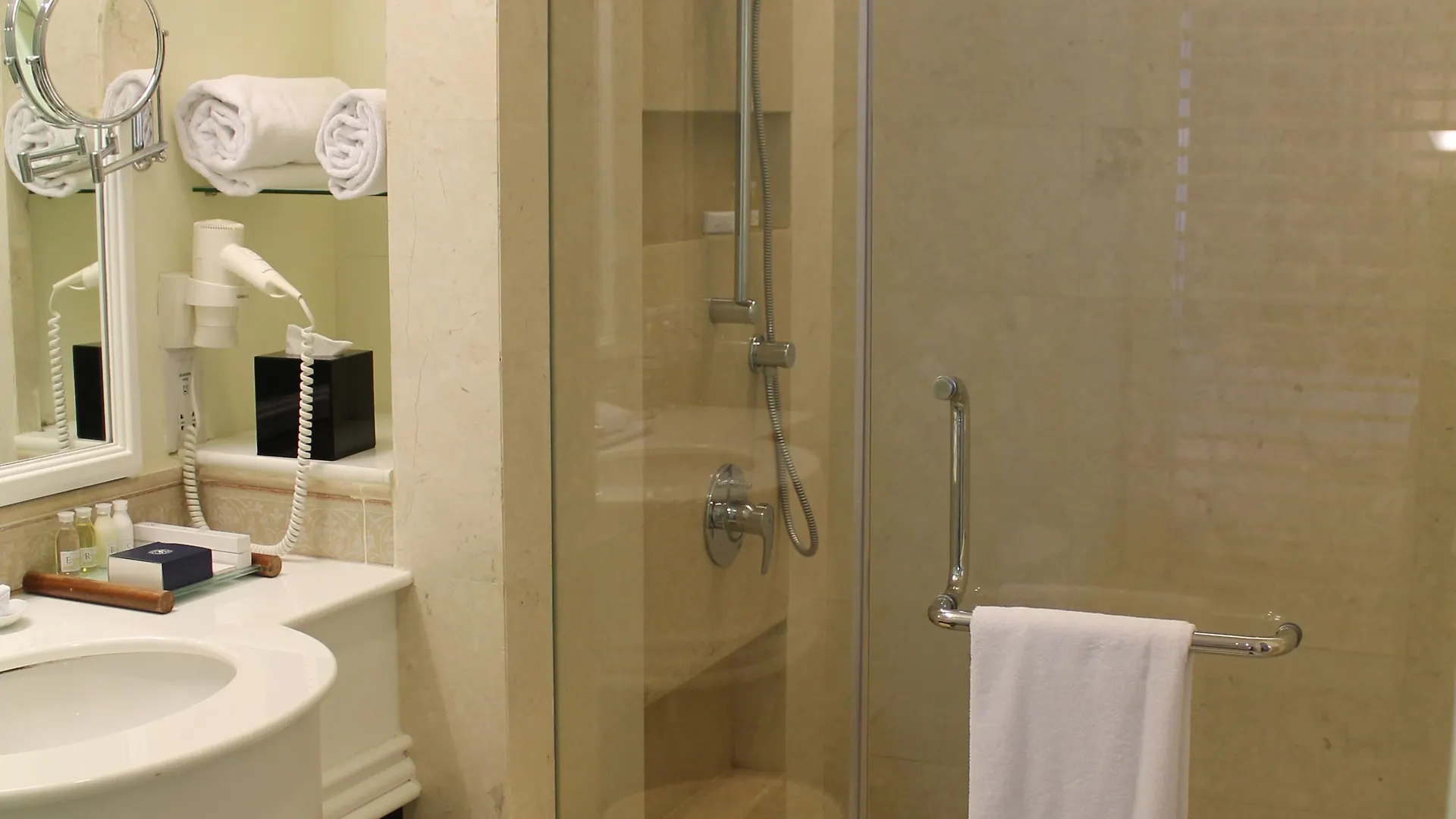 *****  Hotel Royale Chulan Damansara Petaling Jaya Ma­lay­sia
