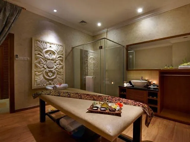 Hotel Royale Chulan Damansara Petaling Jaya 5*,